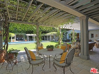 910 Foothill Road Beverly Hills, CA 90210 - Photo 15 of 17