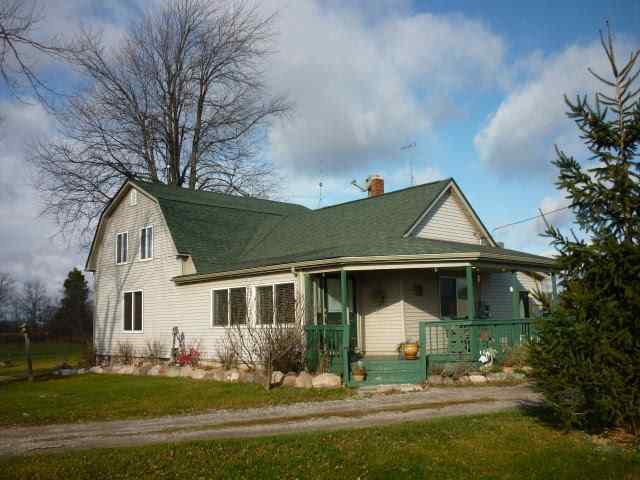 13450 Metcalf Road Yale, MI 48097 - Photo 1 of 12 31080257.JPG