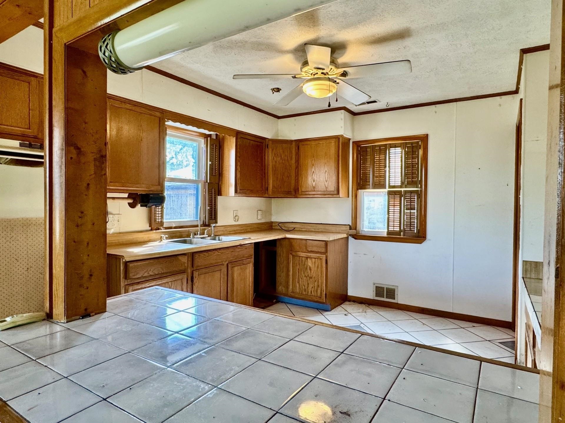 34 Fellowship Road Harrisonburg, VA 22802 - Photo 13 of 28 Gallery Image 13