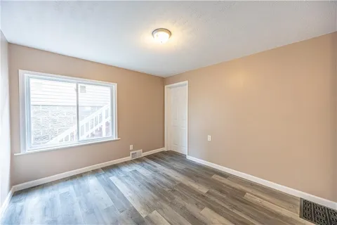 $250,000 | 12 Belmont Avenue, Finleyville, PA 15332