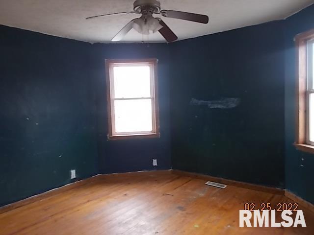 312 4th Street Farmersville, IL 62533 - Photo 6 of 11