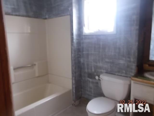 312 4th Street Farmersville, IL 62533 - Photo 9 of 11