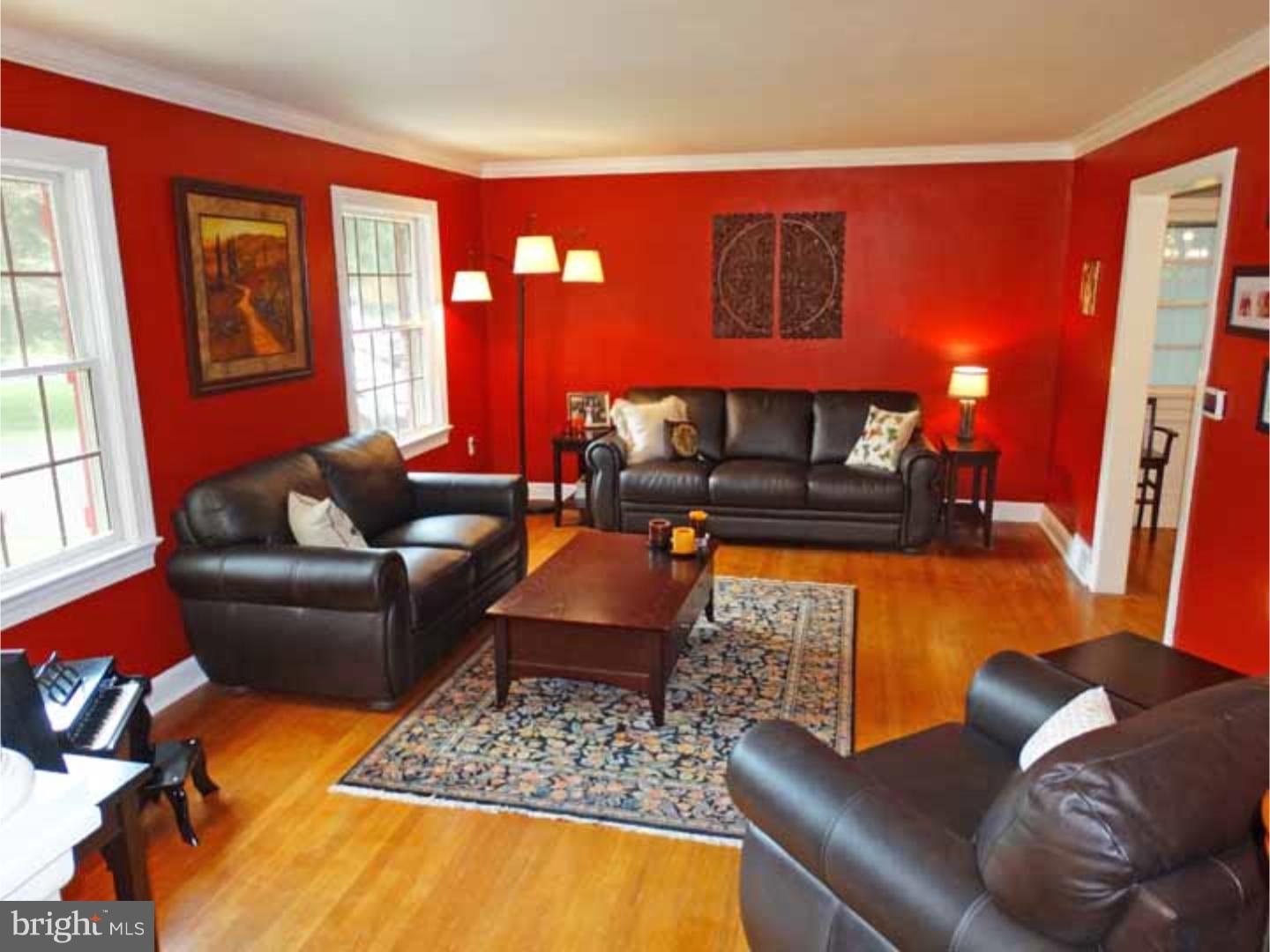 10 Kenmore Road Yardley, PA 19067 - Photo 5 of 25 Gallery Image 5