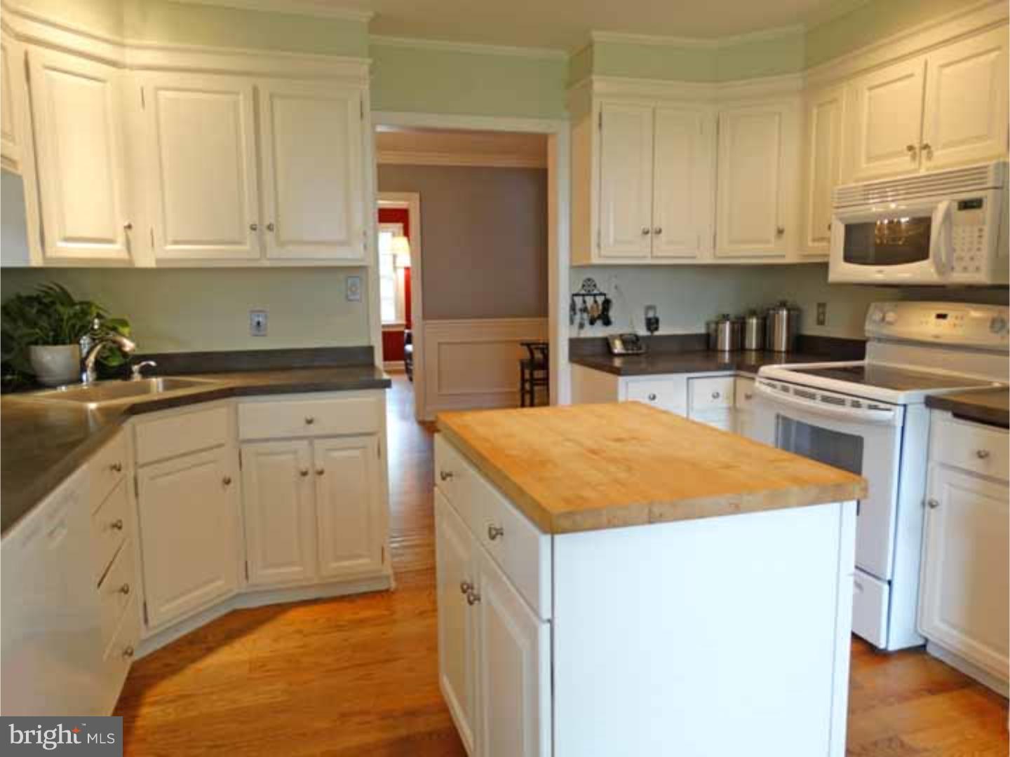 10 Kenmore Road Yardley, PA 19067 - Photo 8 of 25 Gallery Image 8