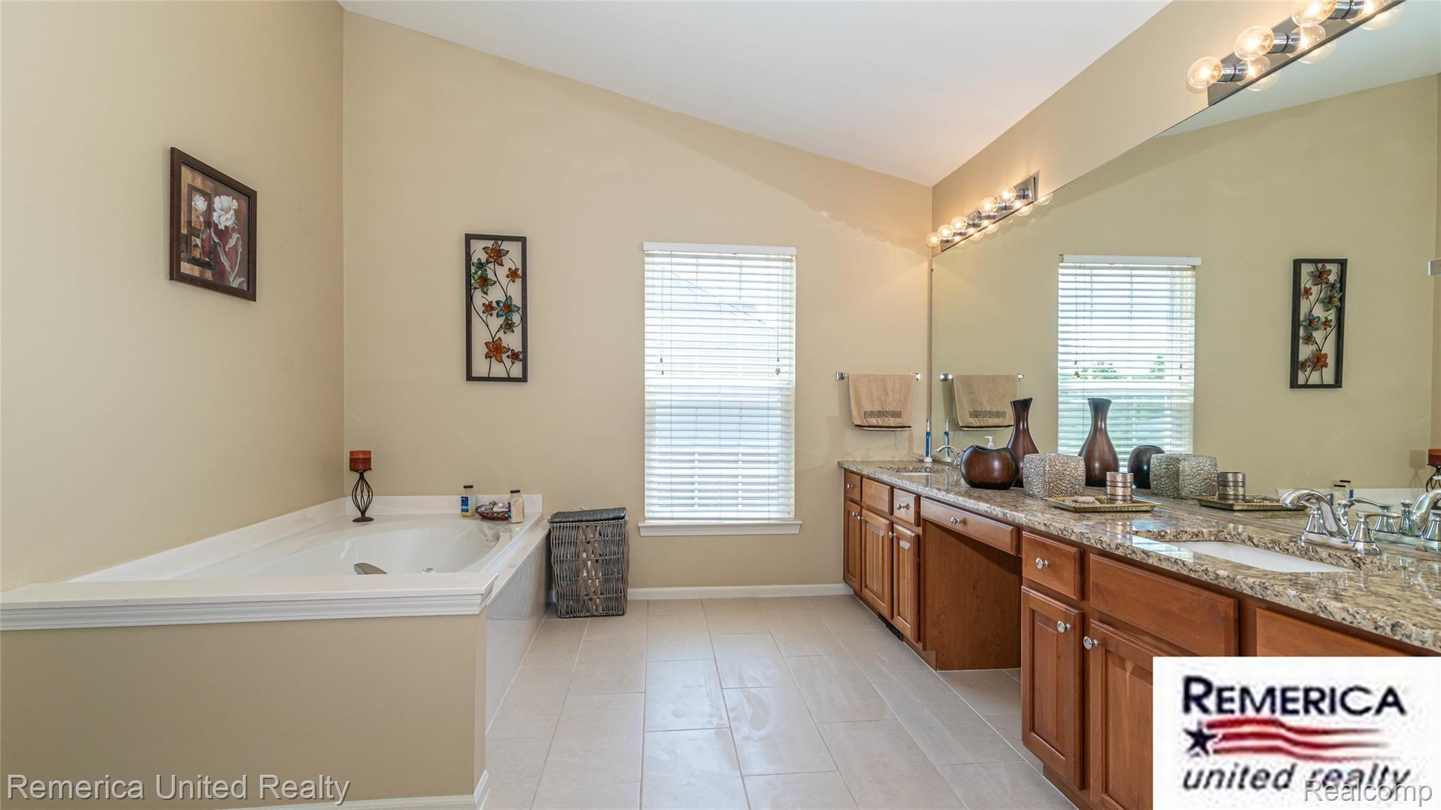 49300 Rockefeller Drive Canton, MI 48188 - Photo 22 of 34 Master Bath -2.jpg