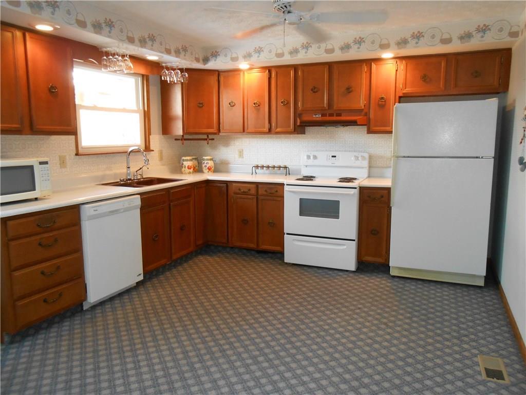 3412 Colonial Drive Springfield, OH 45504 - Photo 15 of 41