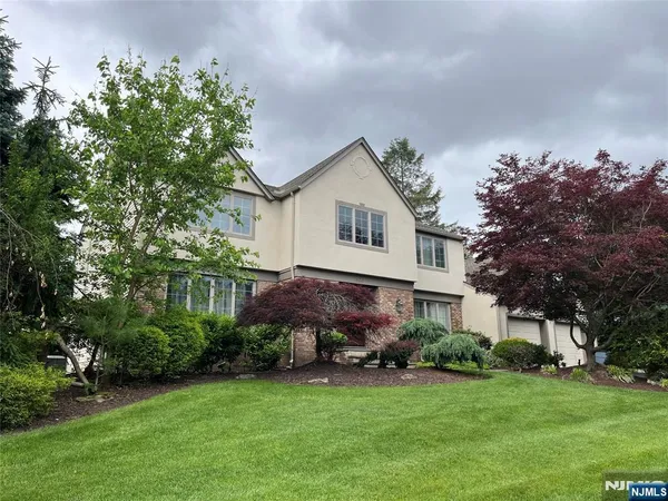 $1,750,000 | 839 Hennigar Place, Oradell, NJ 07649
