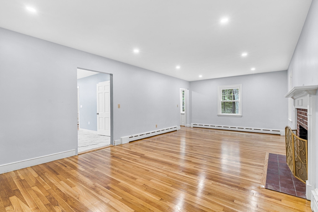 821 Boston Post Road Sudbury, MA 01776 - Photo 11 of 29