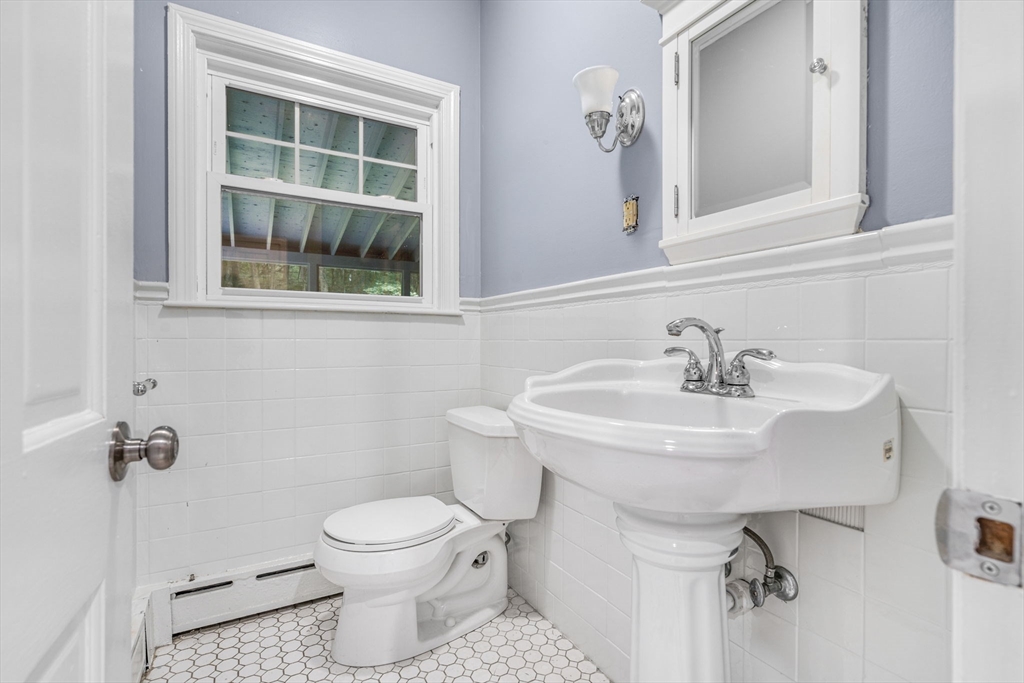 821 Boston Post Road Sudbury, MA 01776 - Photo 12 of 29