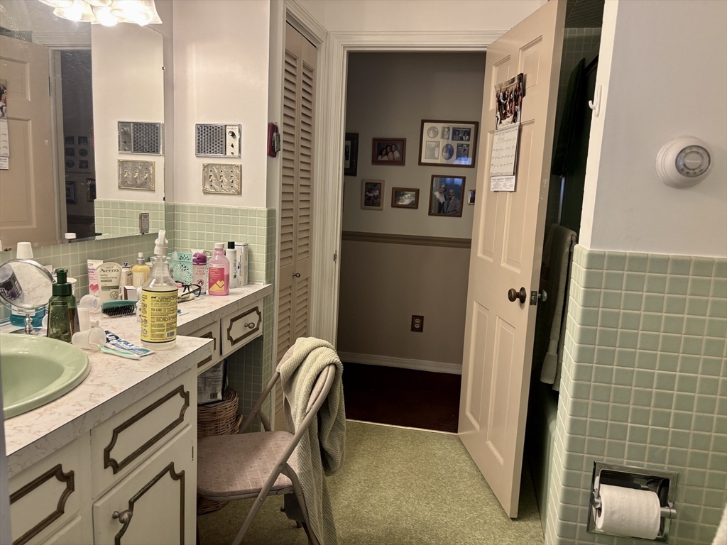 2 Howland Terrace New Bedford, MA 02740 - Photo 11 of 25