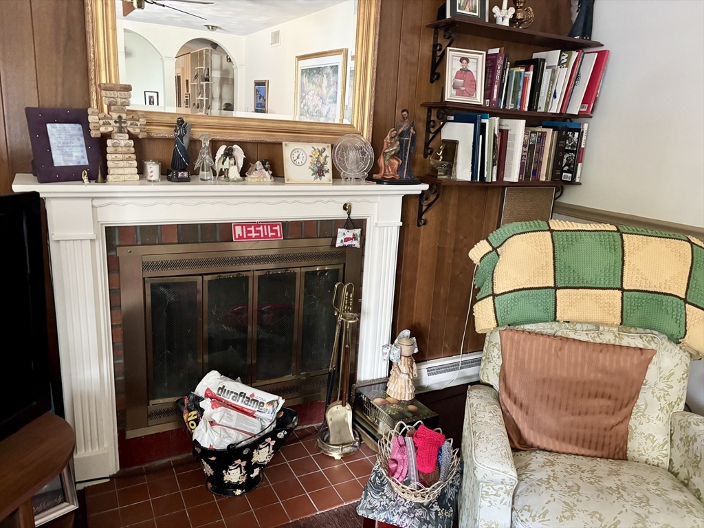 2 Howland Terrace New Bedford, MA 02740 - Photo 7 of 25