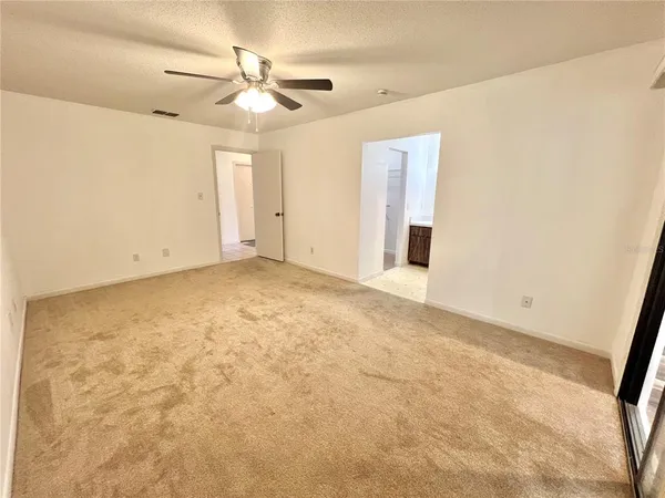 $1,700 | 17 Jamaica Street, Homosassa, FL 34446