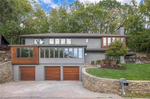 $1,299,000 | 132 Lakeshore Drive West, Lake Quivira, KS 66217