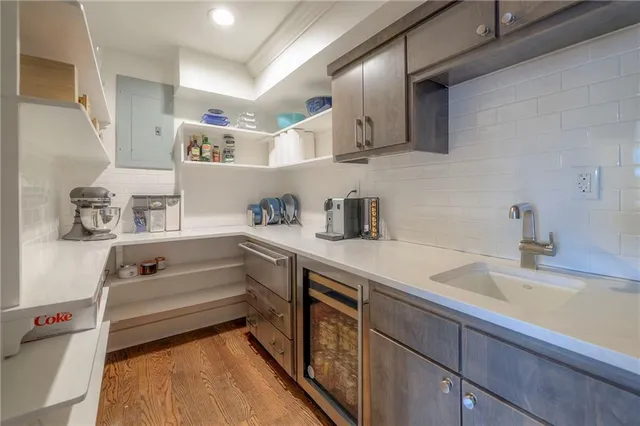 $1,299,000 | 132 Lakeshore Drive West, Lake Quivira, KS 66217