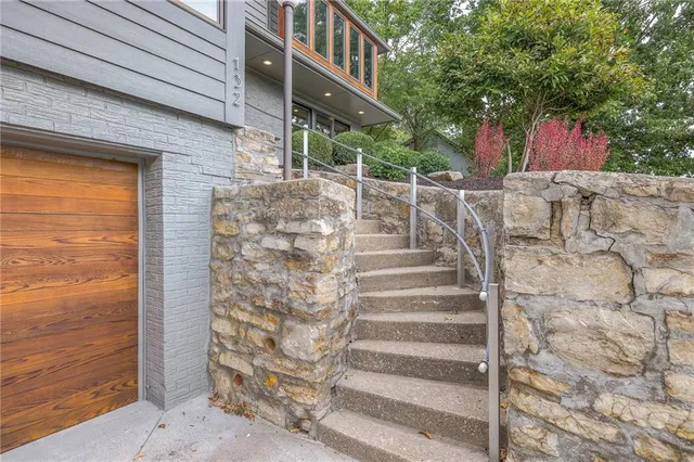 $1,299,000 | 132 Lakeshore Drive West, Lake Quivira, KS 66217