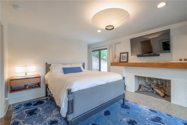 $1,299,000 | 132 Lakeshore Drive West, Lake Quivira, KS 66217