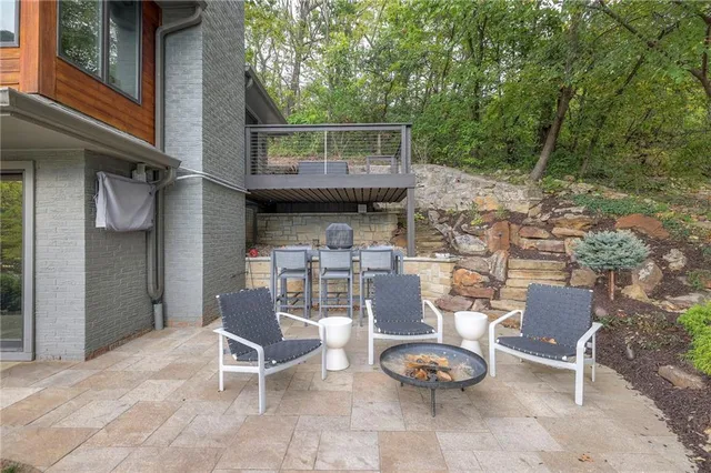 $1,299,000 | 132 Lakeshore Drive West, Lake Quivira, KS 66217