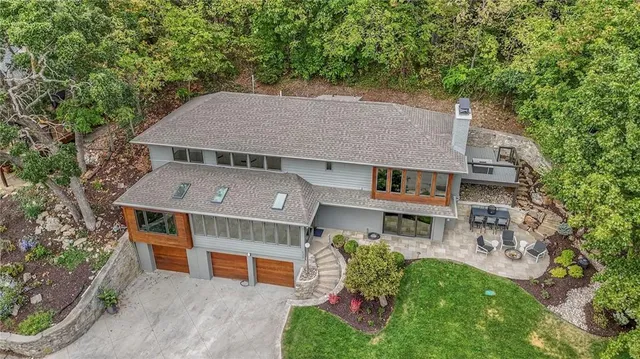 $1,299,000 | 132 Lakeshore Drive West, Lake Quivira, KS 66217