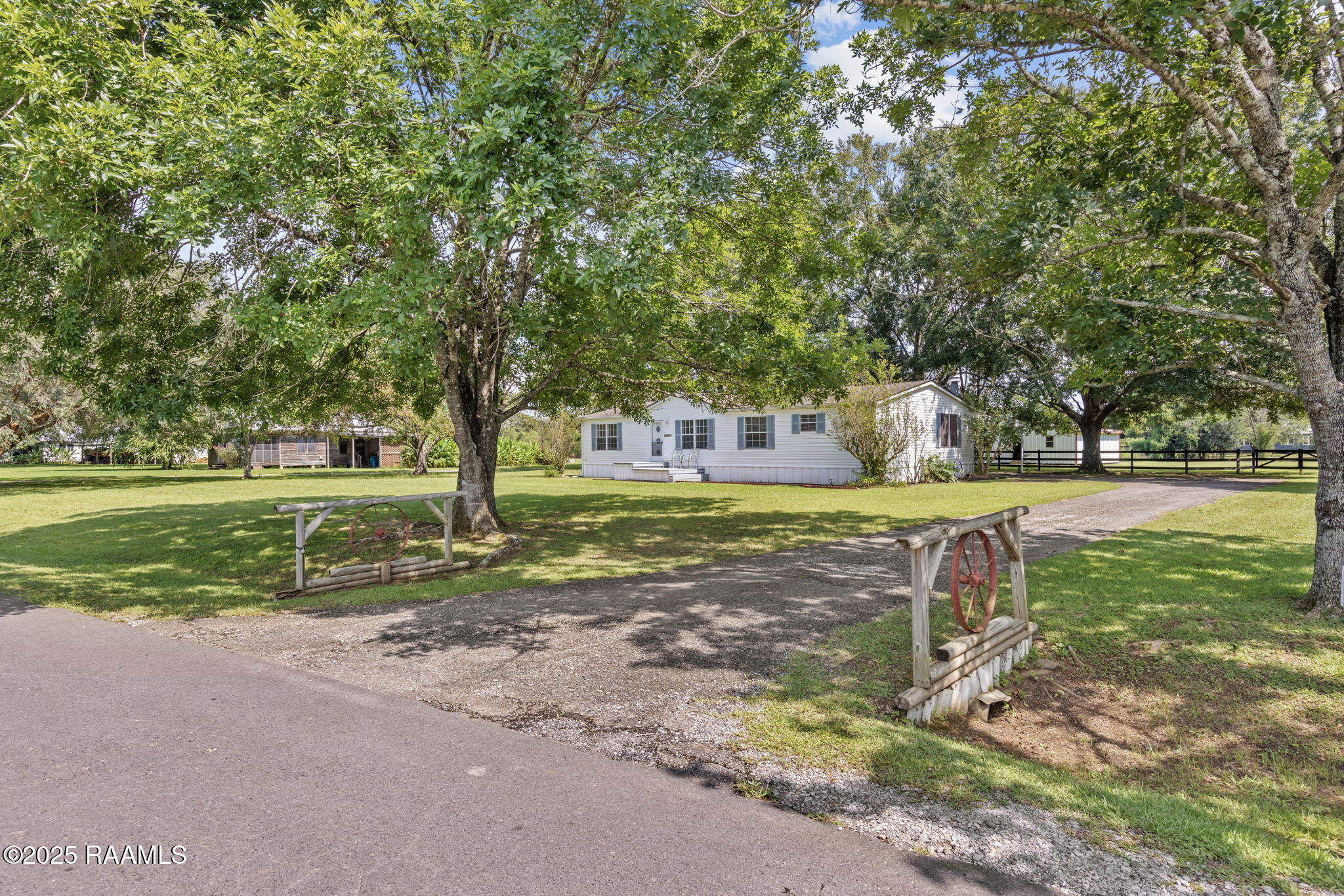1039 Vieux Jacquet Road Broussard, LA 70518 - Photo 2 of 39 2-web-or-mls-1039 Vieux Jacquet Rd-2