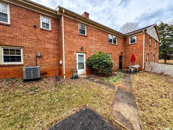 $469,999 | 88 Jean Place, Evington, VA 24550