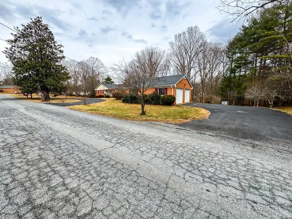 $469,999 | 88 Jean Place, Evington, VA 24550