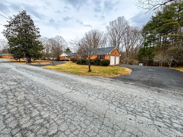 $469,999 | 88 Jean Place, Evington, VA 24550