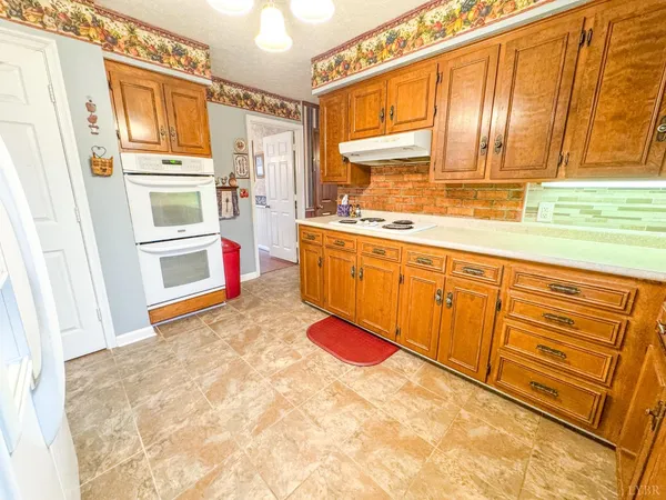 $469,999 | 88 Jean Place, Evington, VA 24550