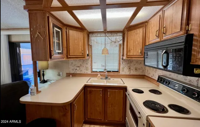 $1,350 | 210 East Mesa Drive, Florence, AZ 85132