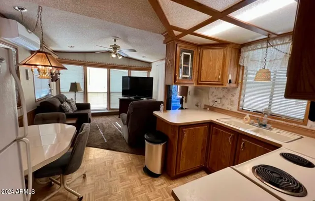 $1,350 | 210 East Mesa Drive, Florence, AZ 85132