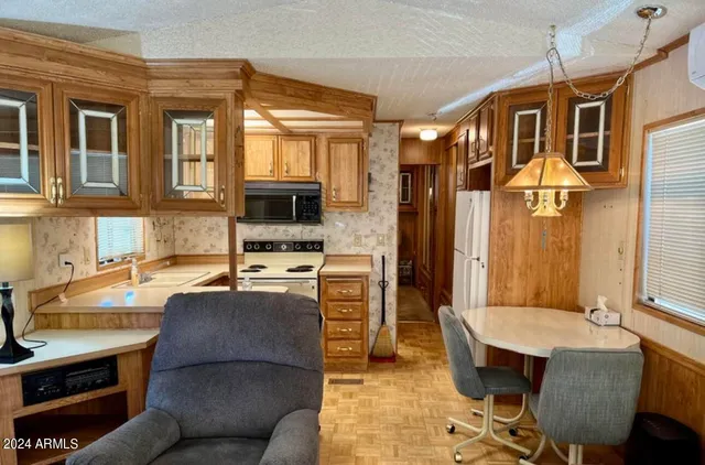 $1,350 | 210 East Mesa Drive, Florence, AZ 85132