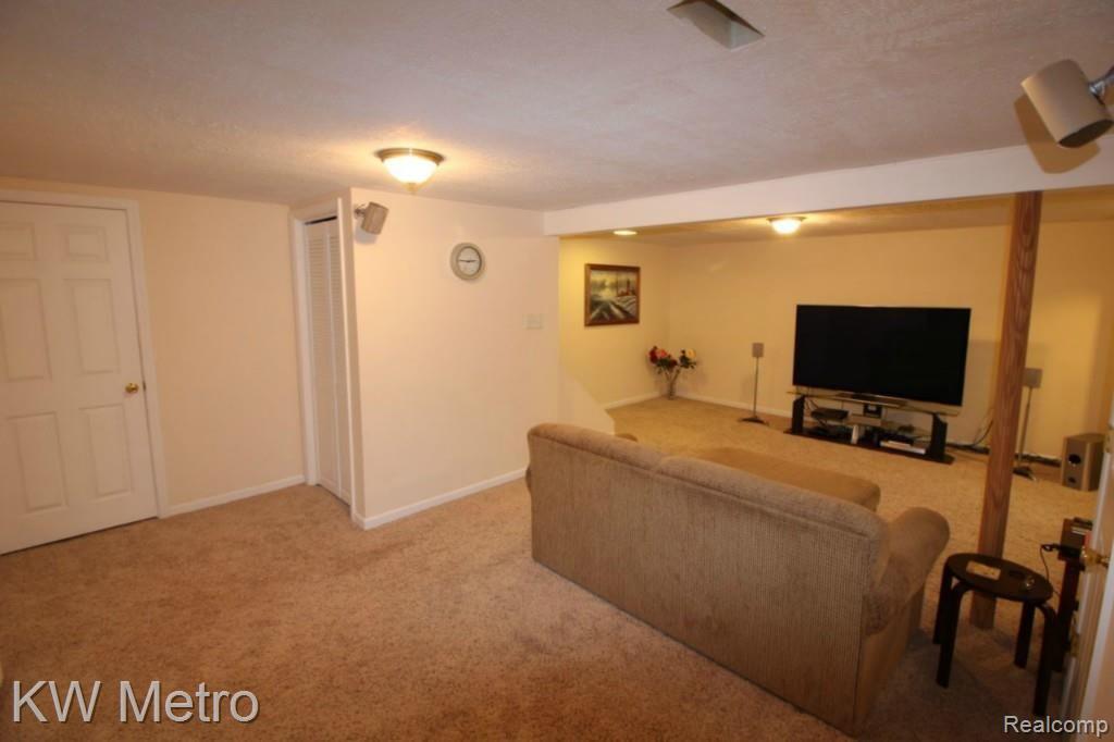 42591 Park Ridge Road Novi, MI 48375 - Photo 30 of 42