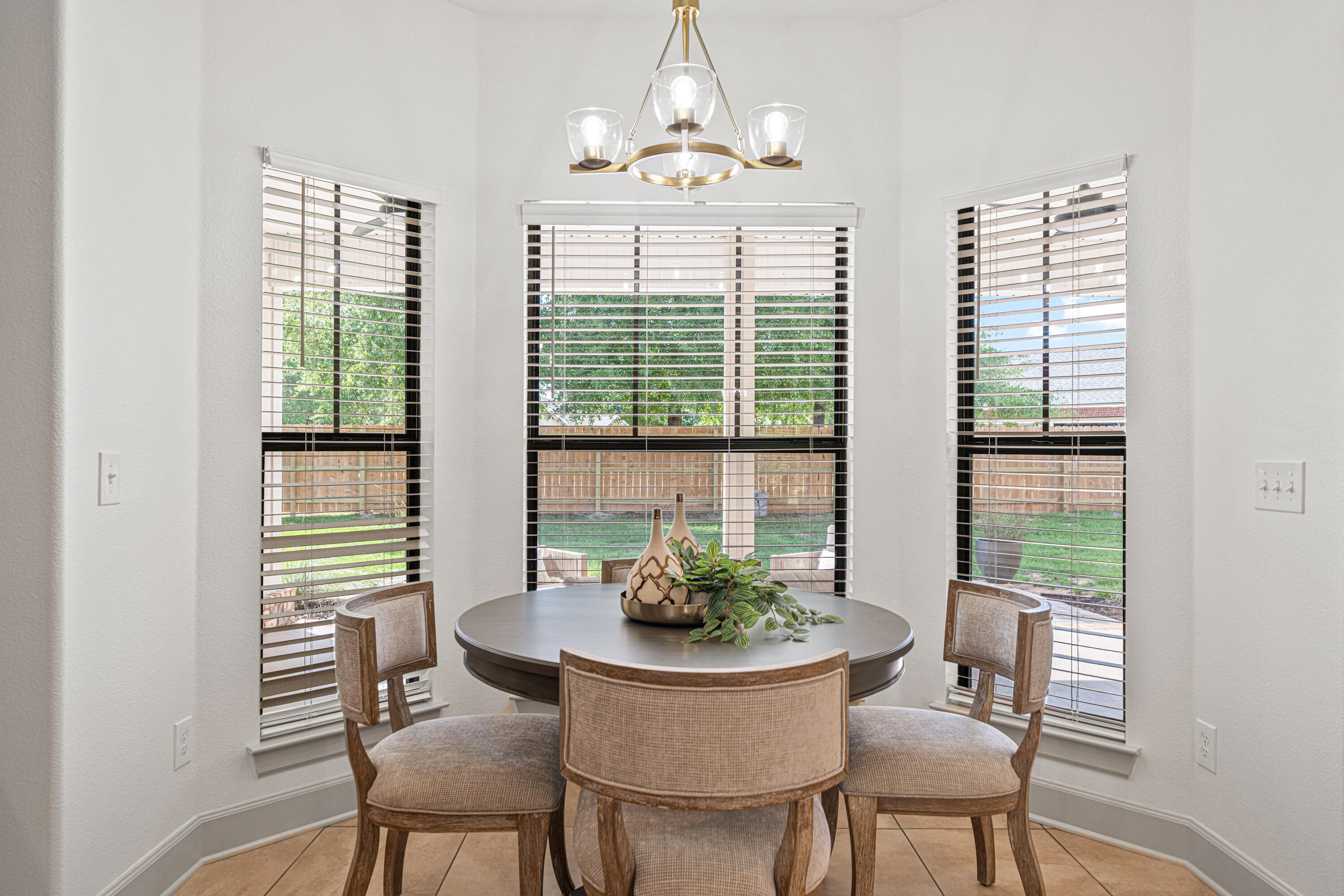 6301 Antigone Circle Crestview, FL 32536 - Photo 25 of 82 a dining room with furniture and window