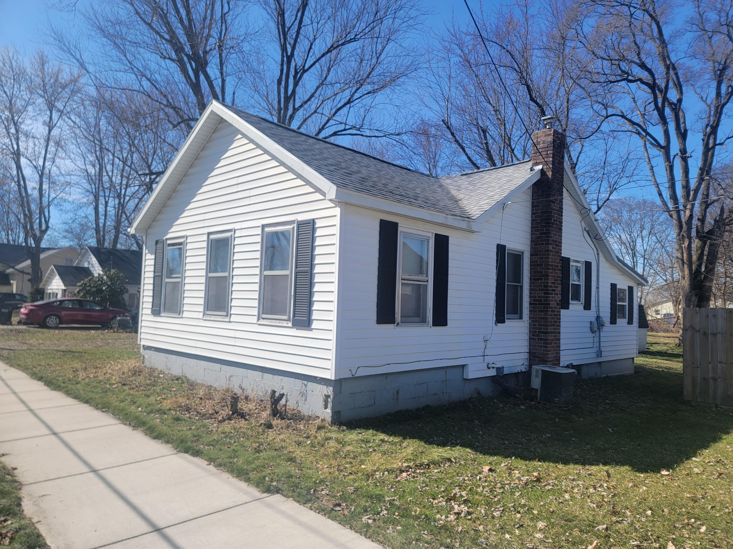 224 South Ruggles Street Bronson, MI 49028 - Photo 2 of 11 20260309_122729