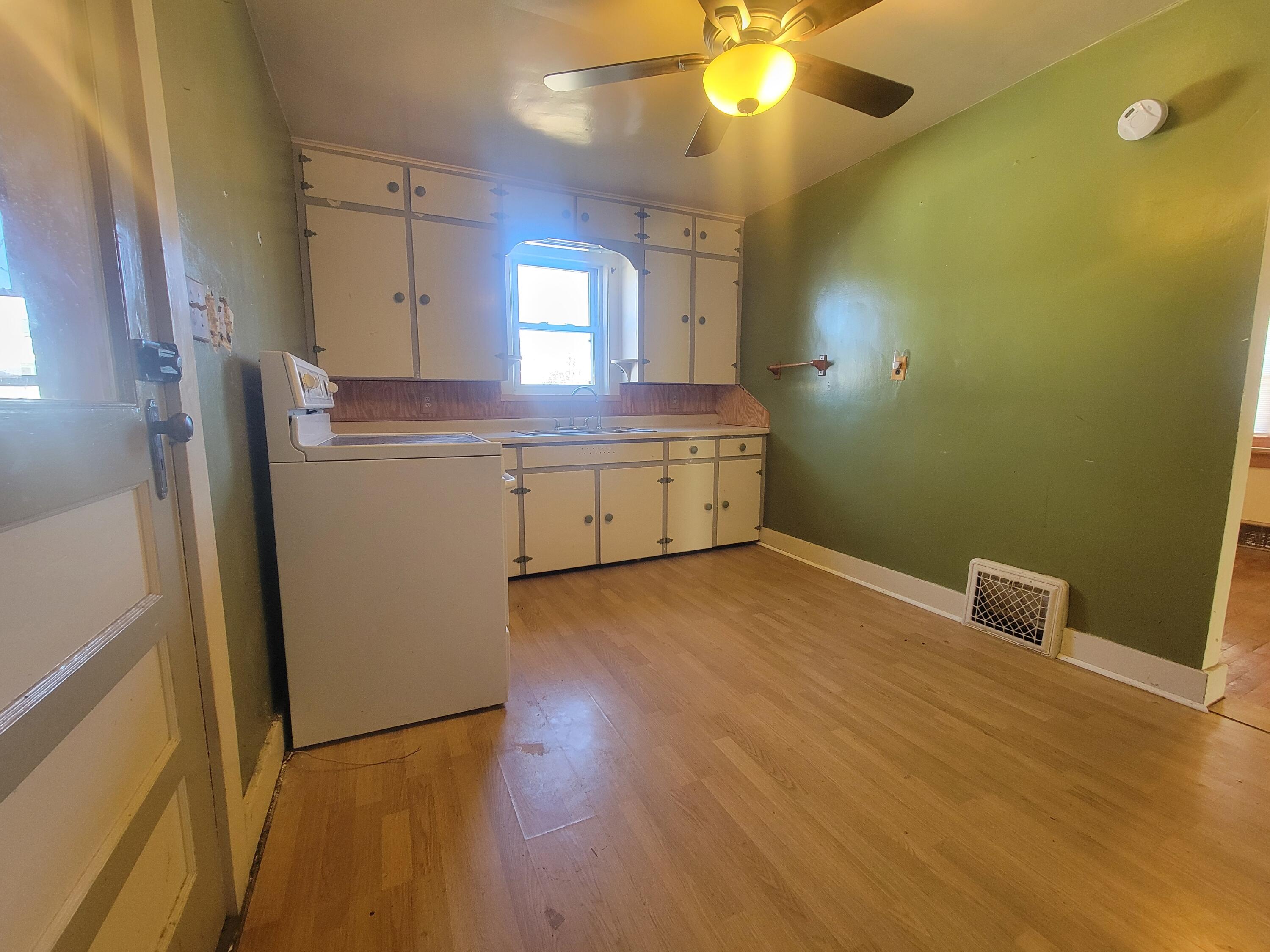 224 South Ruggles Street Bronson, MI 49028 - Photo 5 of 11 20260309_122339