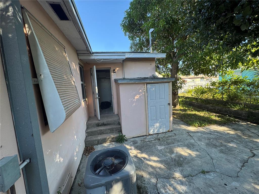 131 West 35th Street Riviera Beach, FL 33404 - Photo 30 of 33
