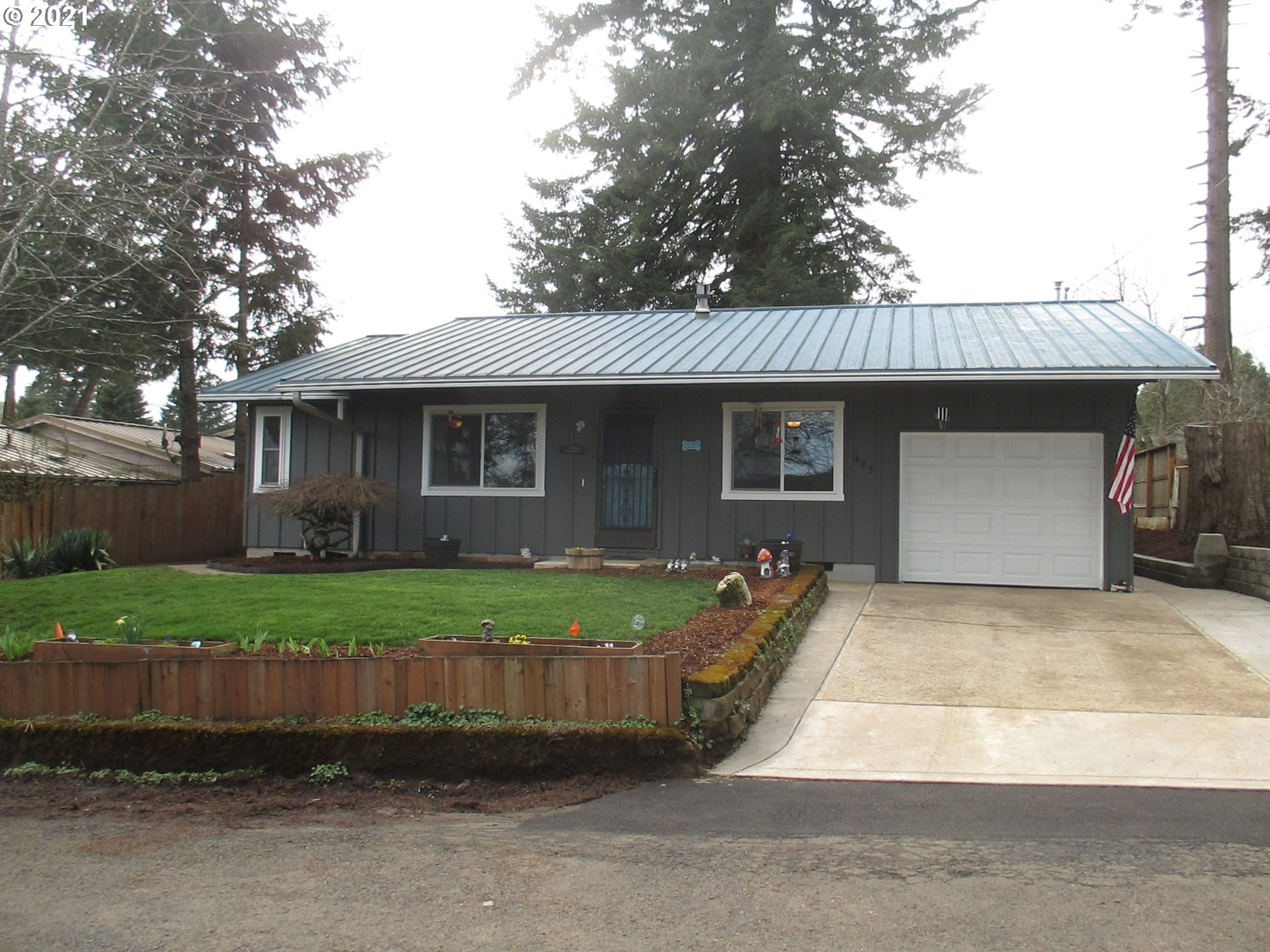 425 Southwest Walnut Street Willamina, OR 97396 - Photo 1 of 22 Gallery Image 1