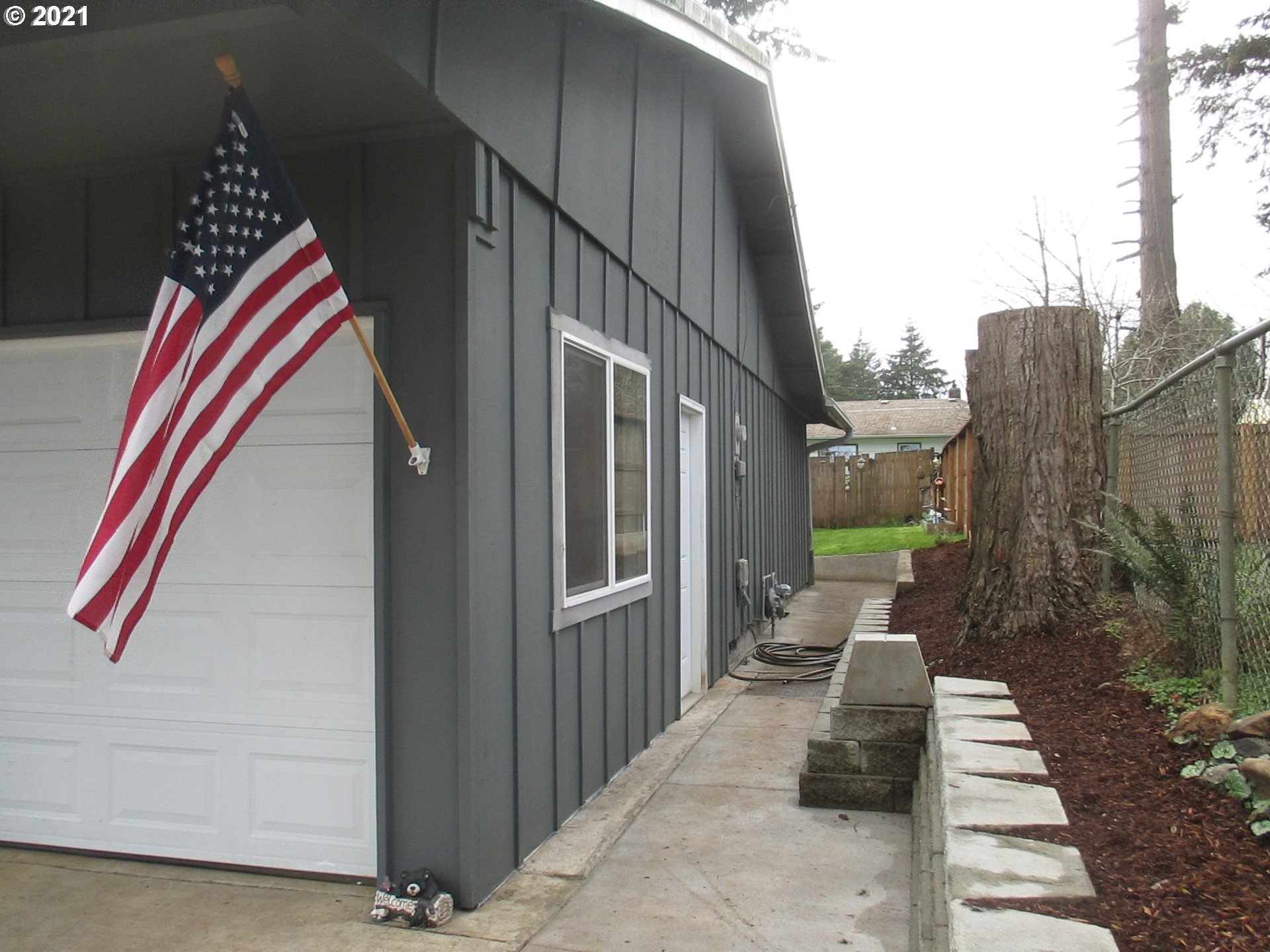 425 Southwest Walnut Street Willamina, OR 97396 - Photo 3 of 22 Gallery Image 3