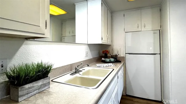 $395,000 | 1181 Oakmont Road, Seal Beach, CA 90740