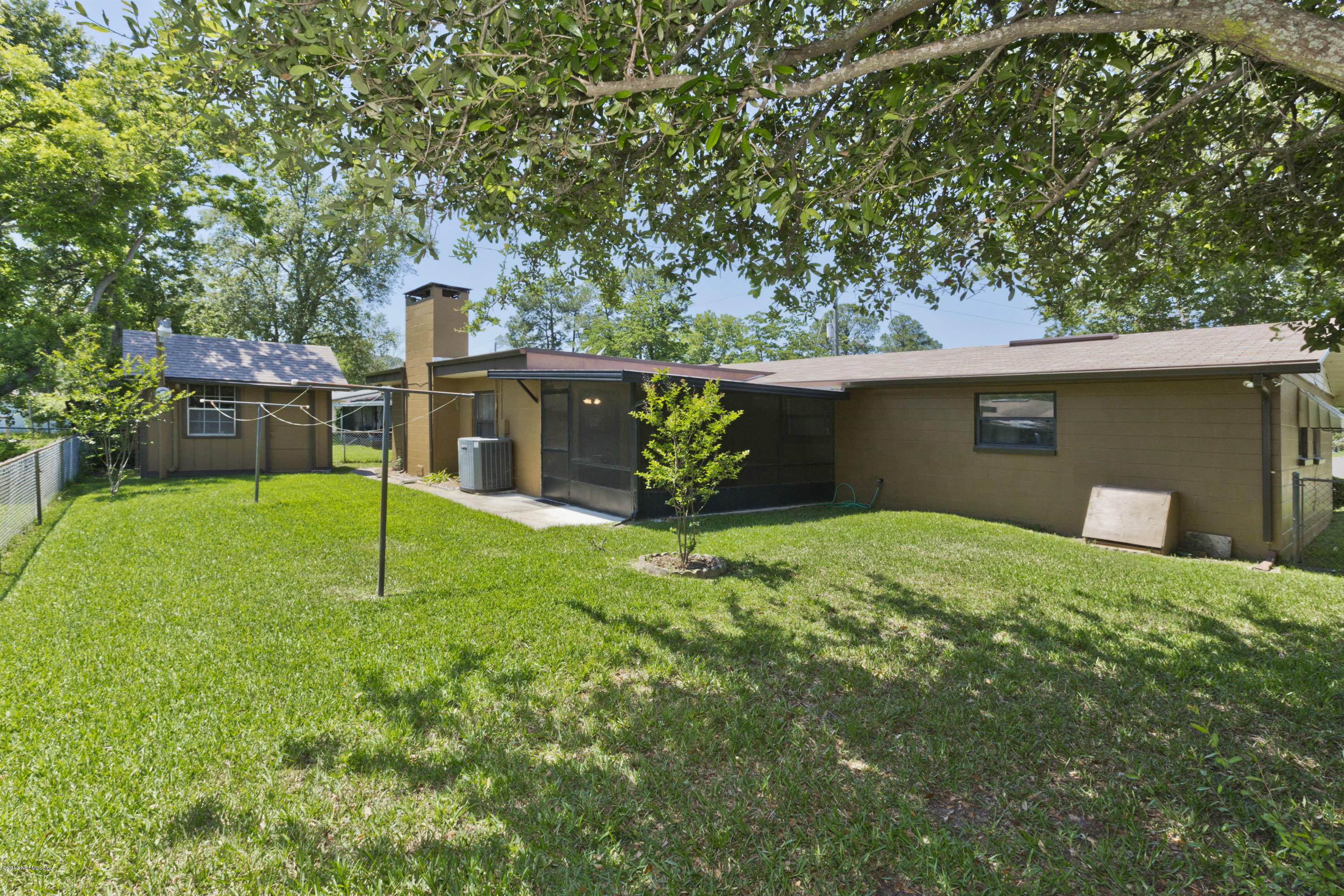 5658 Flagstaff Road Jacksonville, FL 32207 - Photo 23 of 25 Backyard