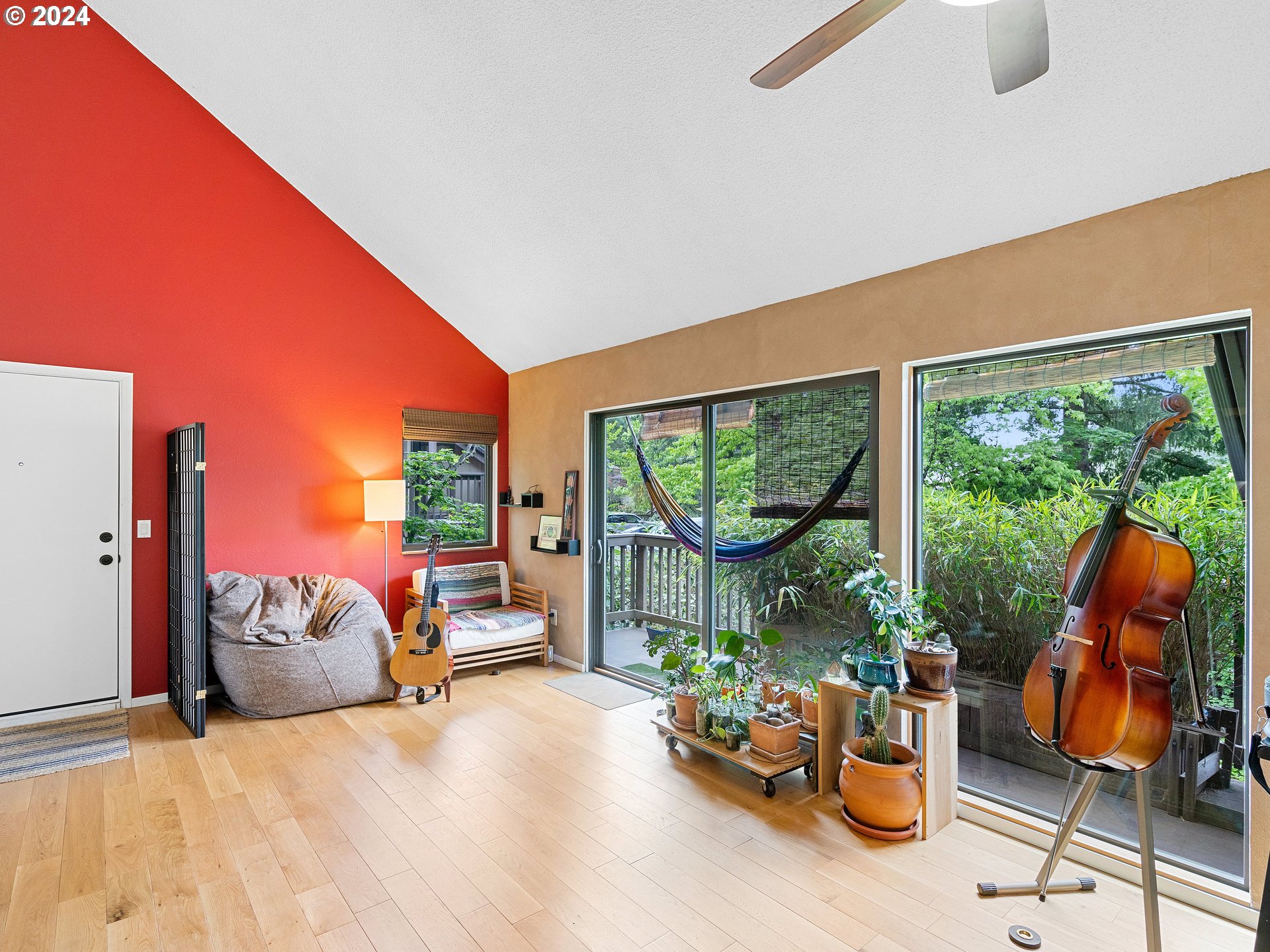 7528 Southwest Barnes Road, Unit A Portland, OR 97225 - Photo 4 of 24 Gallery Image 4