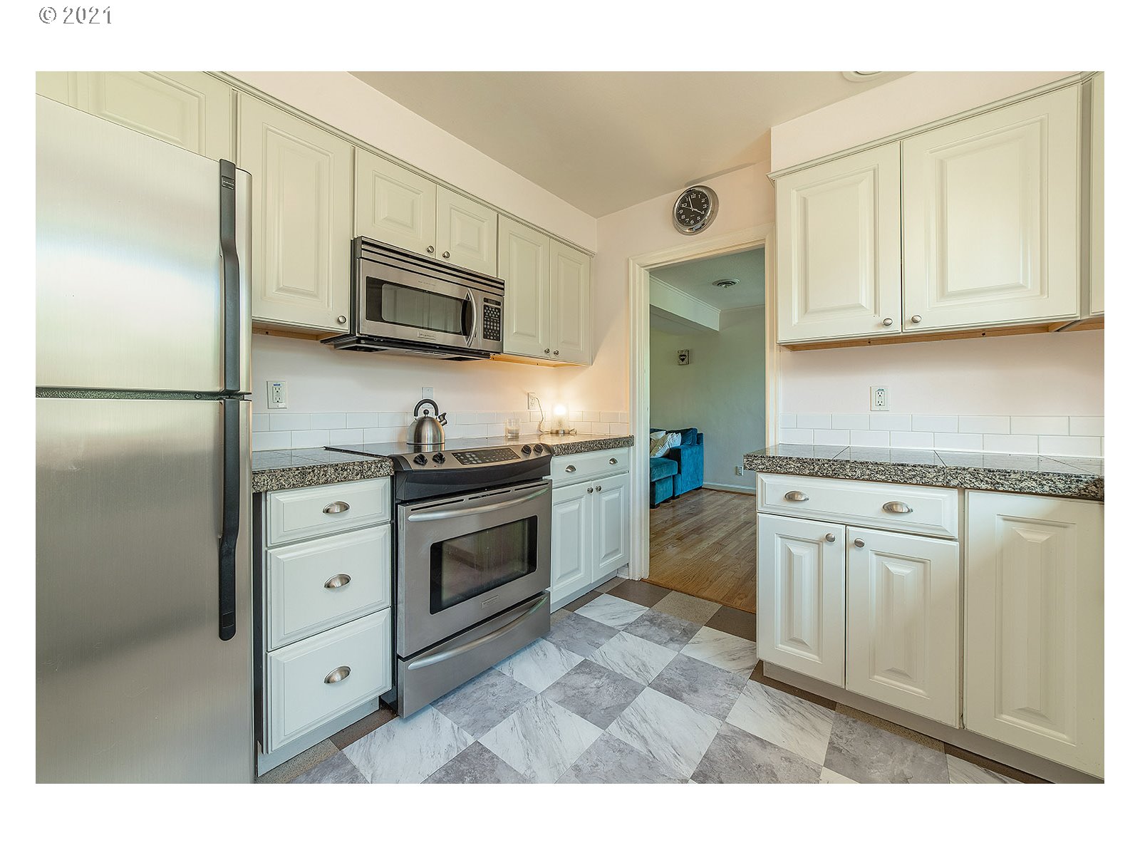 210 South State Street, Unit 10 Lake Oswego, OR 97034 - Photo 13 of 28