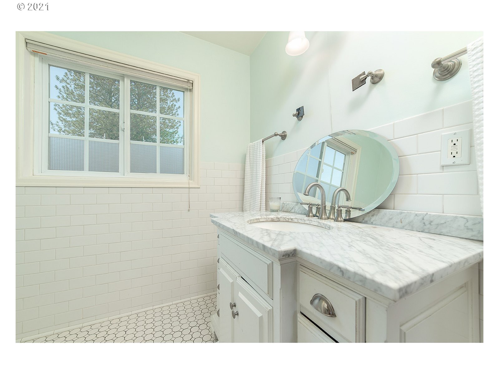 210 South State Street, Unit 10 Lake Oswego, OR 97034 - Photo 22 of 28