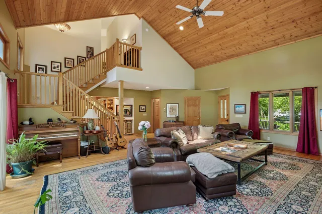 $1,575,000 | 940 Brown Road South, Wayzata, MN 55391