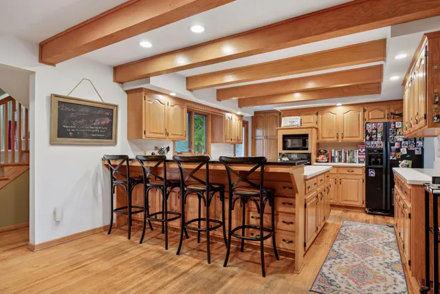 $1,575,000 | 940 Brown Road South, Wayzata, MN 55391