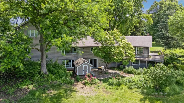 $1,575,000 | 940 Brown Road South, Wayzata, MN 55391