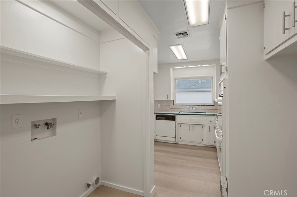 3483 Wanda Way Riverside, CA 92506 - Photo 11 of 32