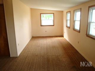 2336 West Erie Road Temperance, MI 48182 - Photo 5 of 12 954346-4.JPG