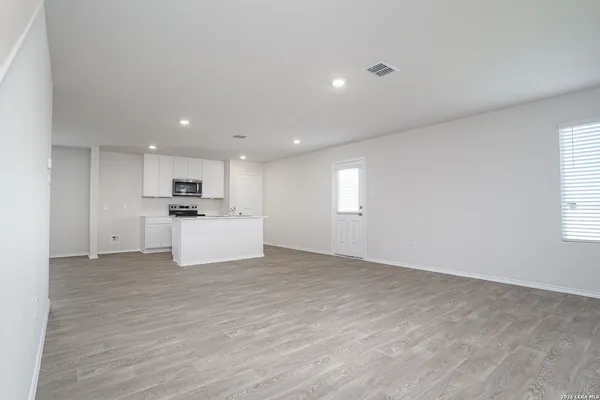 $2,100 | 1255 Avery Ranch Drive, New Braunfels, TX 78130