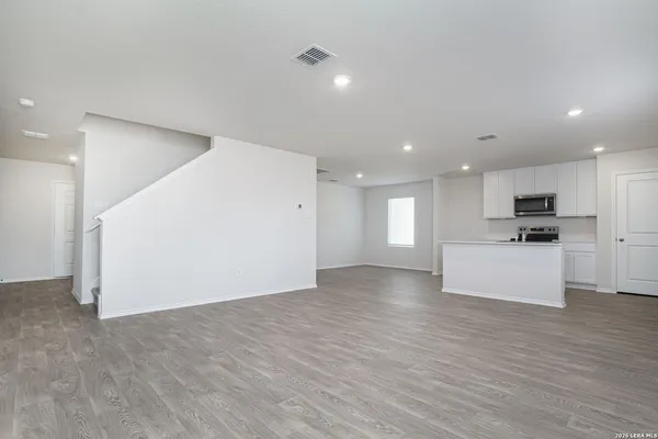 $2,100 | 1255 Avery Ranch Drive, New Braunfels, TX 78130