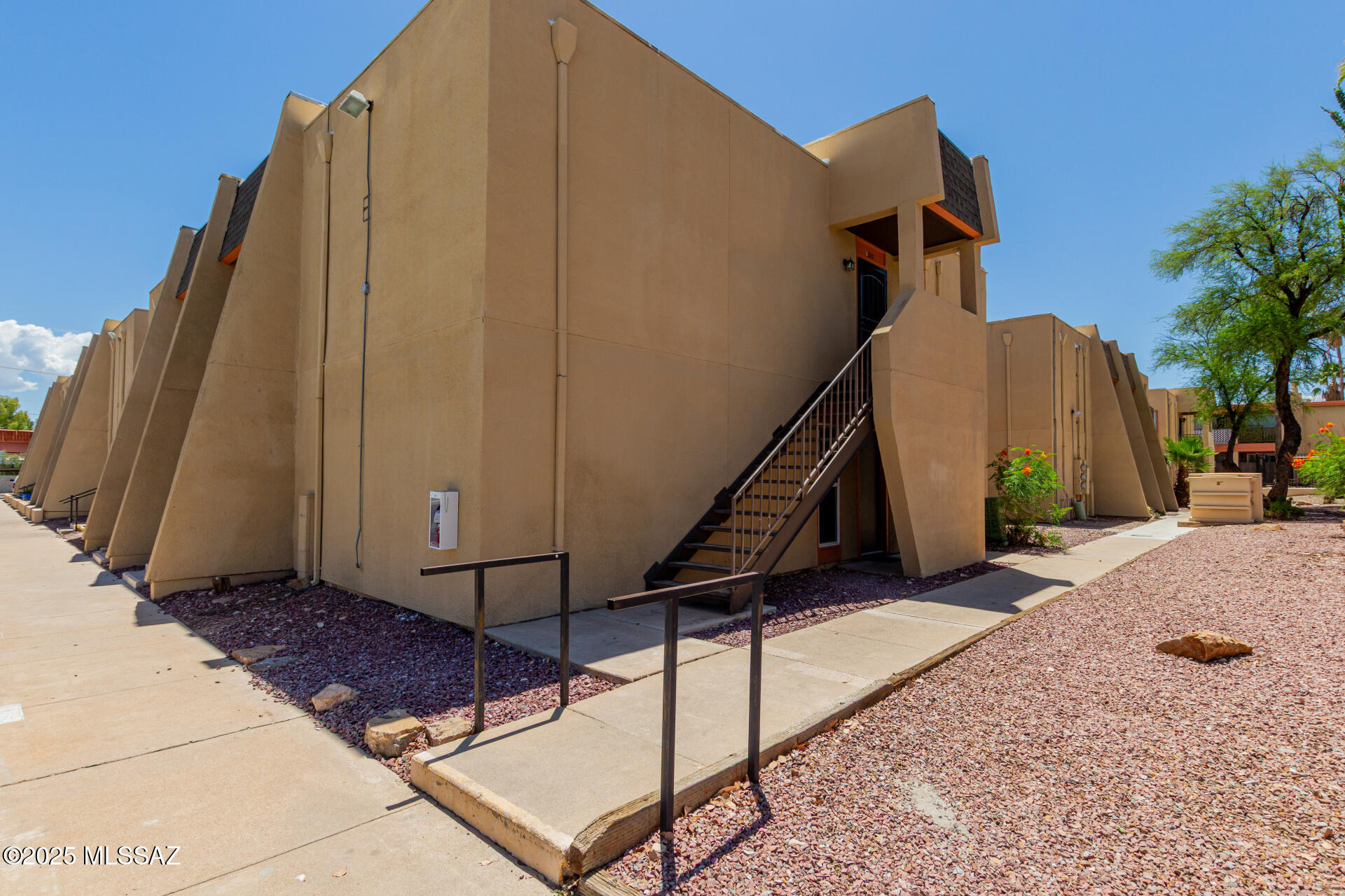 1620 North Wilmot Road, Unit E147 Tucson, AZ 85712 - Photo 2 of 33